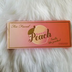 Too Faced Sweet Peach EyeShadow palette